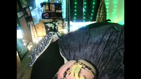 Monica online show from 05/08/26, 08:14