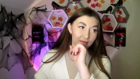 Snapshot of monica_sweets chatting on 10/10/25, 07:18 sweet girl and shine body online show from 10/10/25, 07:18