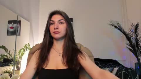 Monica online show from 06/10/26, 07:13
