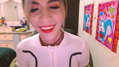 monicalimite123 online show from 11/17/25, 11:21