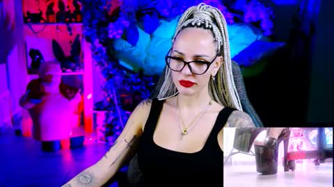 Monika online show from 11/19/25, 10:59