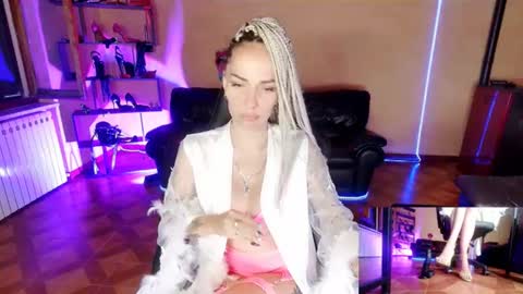 Snapshot of monicamaxwell2 chatting on 07/01/26, 12:18 Miss Monica online show from 07/01/26, 12:18