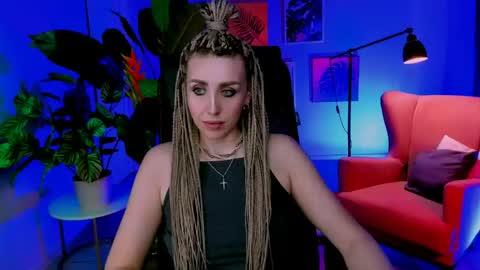 Snapshot of monicariley chatting on 04/30/26, 03:29 monicariley online show from 04/30/26, 03:29
