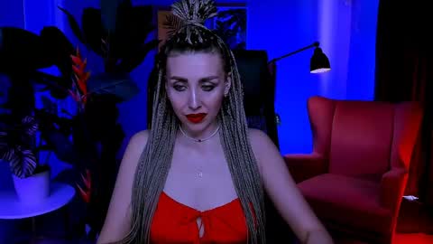 Snapshot of monicariley chatting on 05/20/26, 01:39 monicariley online show from 05/20/26, 01:39