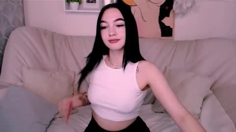 Monica online show from 09/17/25, 03:08