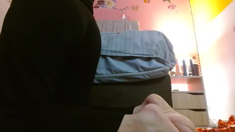 Snapshot of monickhot303av chatting on 03/04/25, 06:15 monickhot303av online show from 03/04/25, 06:15