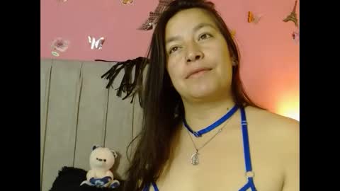 Snapshot of monickhot303av chatting on 09/15/25, 01:27 monickhot303av online show from 09/15/25, 01:27