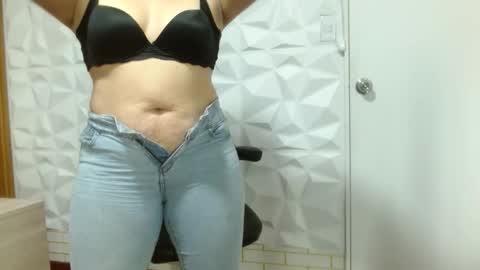 monickhot303av online show from 12/16/25, 08:14