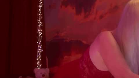 Snapshot of monicutex chatting on 02/14/26, 02:41 Monika online show from 02/14/26, 02:41