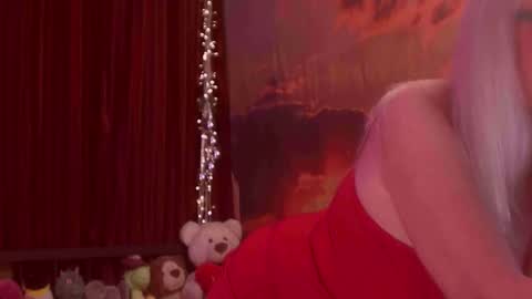 Snapshot of monicutex chatting on 03/16/26, 02:17 Monika online show from 03/16/26, 02:17