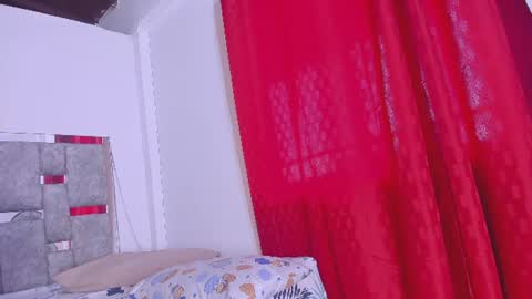 Snapshot of moniicaferrer chatting on 06/19/26, 08:45 Monica online show from 06/19/26, 08:45