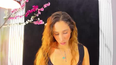 MONIK FOX online show from 11/30/25, 07:40