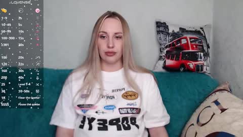 Snapshot of monika_luire chatting on 09/25/25, 11:58 Monika online show from 09/25/25, 11:58
