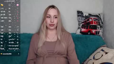 Snapshot of monika_luire chatting on 09/28/25, 12:43 Monika online show from 09/28/25, 12:43