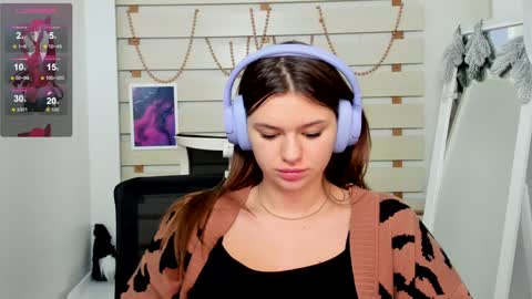 Monika online show from 01/11/25, 06:01