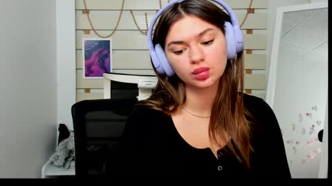 Monika online show from 01/23/25, 10:01