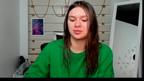 Monika online show from 01/28/25, 09:40