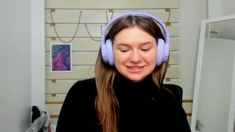 Monika online show from 02/08/25, 04:47