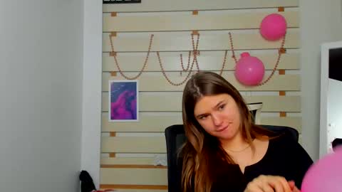 Monika online show from 02/13/25, 09:17