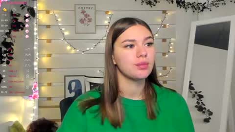 Monika online show from 11/11/25, 07:30