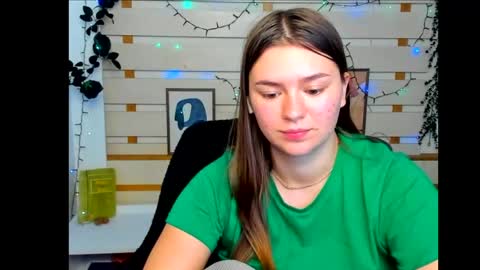 Snapshot of monika_youu chatting on 05/11/26, 04:04 Monika online show from 05/11/26, 04:04