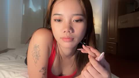 Snapshot of monikaisay chatting on 01/19/26, 05:22 isay online show from 01/19/26, 05:22