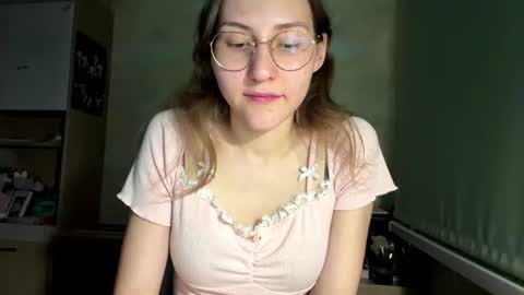 Snapshot of monikakotts chatting on 07/01/26, 07:46 Mia online show from 07/01/26, 07:46