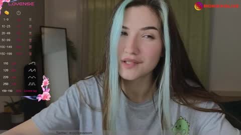 Snapshot of monikavenom chatting on 02/02/25, 05:15 Monika online show from 02/02/25, 05:15