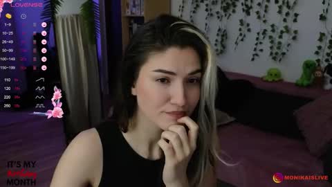 Snapshot of monikavenom chatting on 09/09/25, 10:09 Monika online show from 09/09/25, 10:09