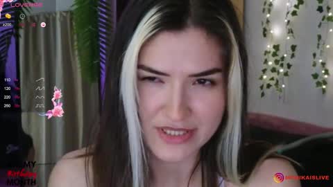 Snapshot of monikavenom chatting on 09/13/25, 12:32 Monika online show from 09/13/25, 12:32