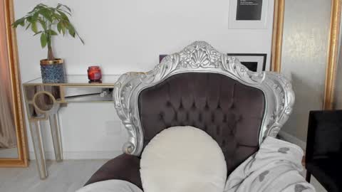 Alessia online show from 09/24/25, 11:57