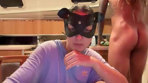 Snapshot of monkandmia chatting on 10/17/25, 04:26 Monk and Mia online show from 10/17/25, 04:26