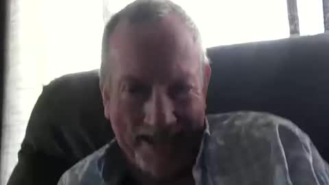 Snapshot of monkeedance chatting on 10/19/25, 06:41 Monkee Dance online show from 10/19/25, 06:41