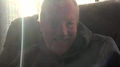 Snapshot of monkeedance chatting on 11/25/25, 09:48 Monkee Dance online show from 11/25/25, 09:48