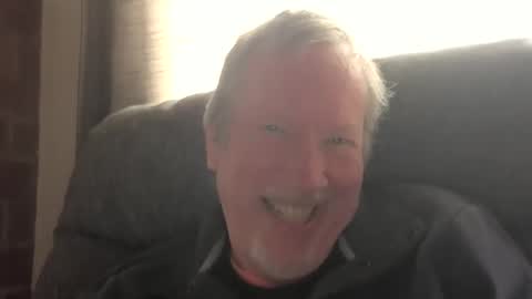 Snapshot of monkeedance chatting on 12/15/25, 06:23 Monkee Dance online show from 12/15/25, 06:23