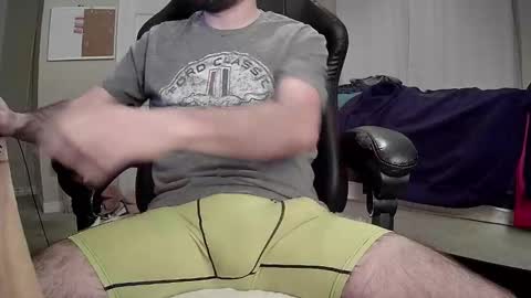 Snapshot of monkey_4u chatting on 10/13/25, 12:32 monkey_4u online show from 10/13/25, 12:32