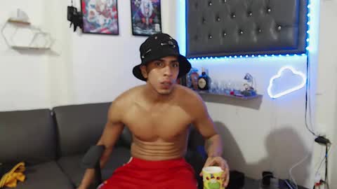 Snapshot of monkey_uchiha77 chatting on 02/08/25, 03:53 simon dice online show from 02/08/25, 03:53