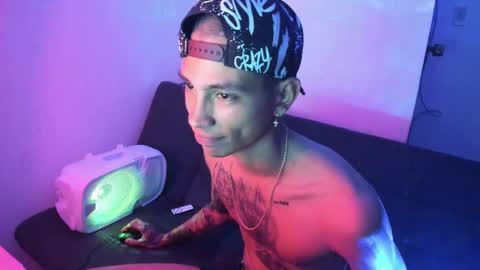 monkeyd_66 online show from 12/17/24, 08:23