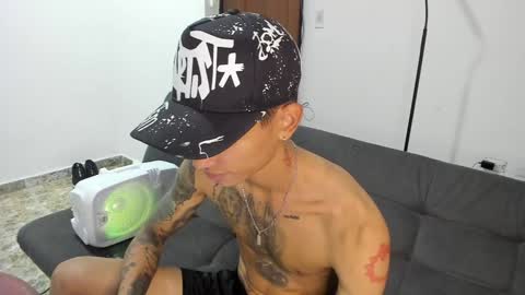 Snapshot of monkeyd_66 chatting on 01/16/25, 12:53 monkeyd_66 online show from 01/16/25, 12:53