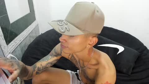 monkeyd_66 online show from 02/01/25, 01:44