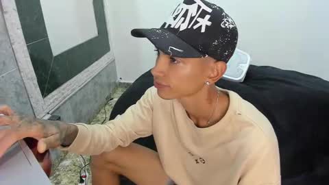 Snapshot of monkeyd_66 chatting on 02/10/25, 12:29 monkeyd_66 online show from 02/10/25, 12:29