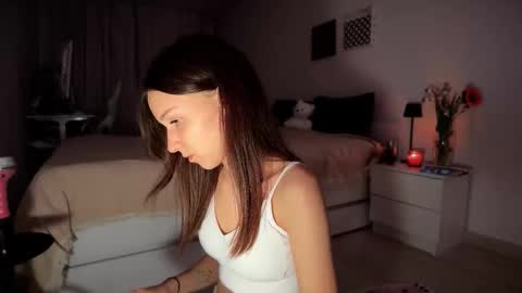 Mary online show from 12/03/25, 11:41