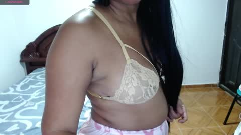 Snapshot of monserrat_277 chatting on 05/04/26, 04:30 Monserrat online show from 05/04/26, 04:30