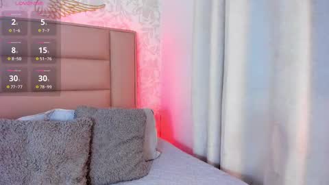 Snapshot of monserrat_towers chatting on 09/15/25, 12:49 Adriana online show from 09/15/25, 12:49