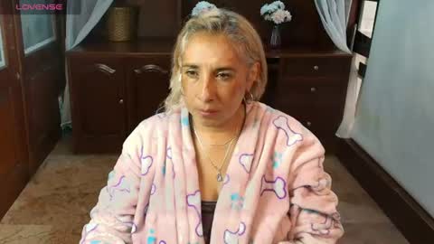 Snapshot of monserratgray chatting on 07/01/26, 12:51 MONSERRAT online show from 07/01/26, 12:51