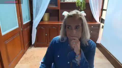Snapshot of monserratgray chatting on 07/04/26, 01:06 MONSERRAT online show from 07/04/26, 01:06
