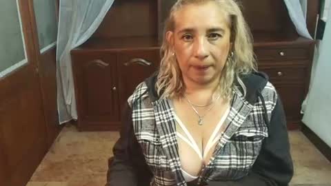 Snapshot of monserratgray chatting on 07/27/26, 12:45 MONSERRAT online show from 07/27/26, 12:45