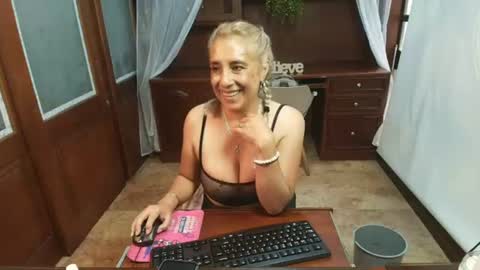 Snapshot of monserratgray chatting on 07/28/26, 06:20 MONSERRAT online show from 07/28/26, 06:20