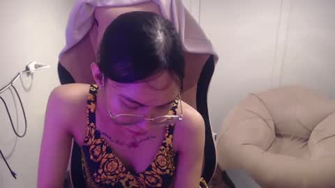 Snapshot of monstercockselfsuck chatting on 02/11/25, 11:32 ELYSE A SIMPLE GIRL online show from 02/11/25, 11:32