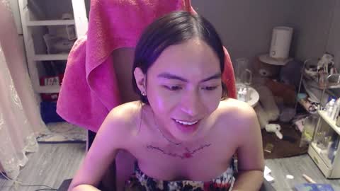 Snapshot of monstercockselfsuck chatting on 01/07/26, 12:40 ELYSE A SIMPLE GIRL online show from 01/07/26, 12:40